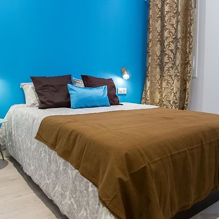 Hotel Fira Basic L'Hospitalet de Llobregat Esterno foto