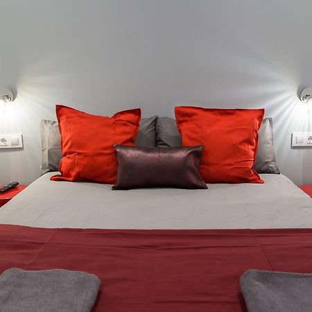 Hotel Fira Basic L'Hospitalet de Llobregat Esterno foto