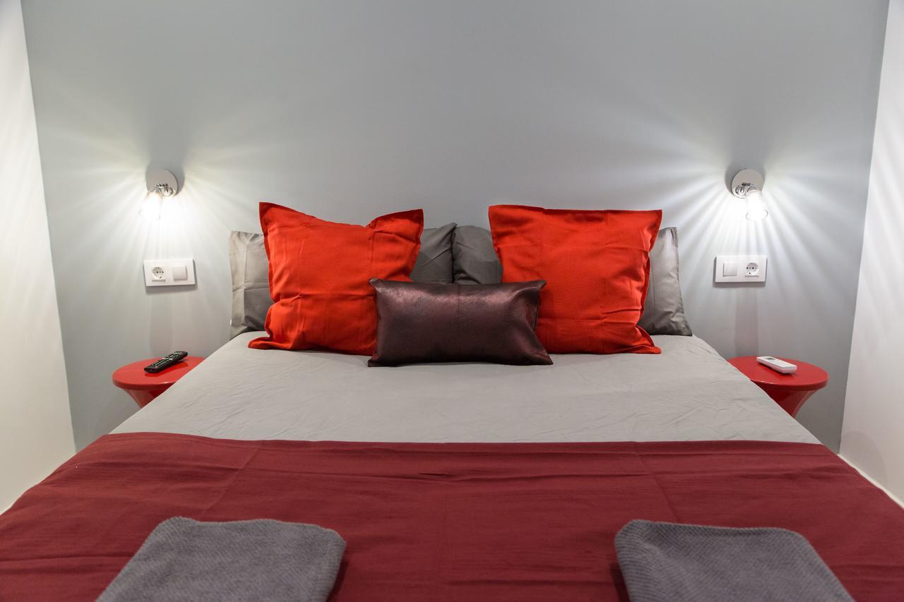 Hotel Fira Basic L'Hospitalet de Llobregat Esterno foto
