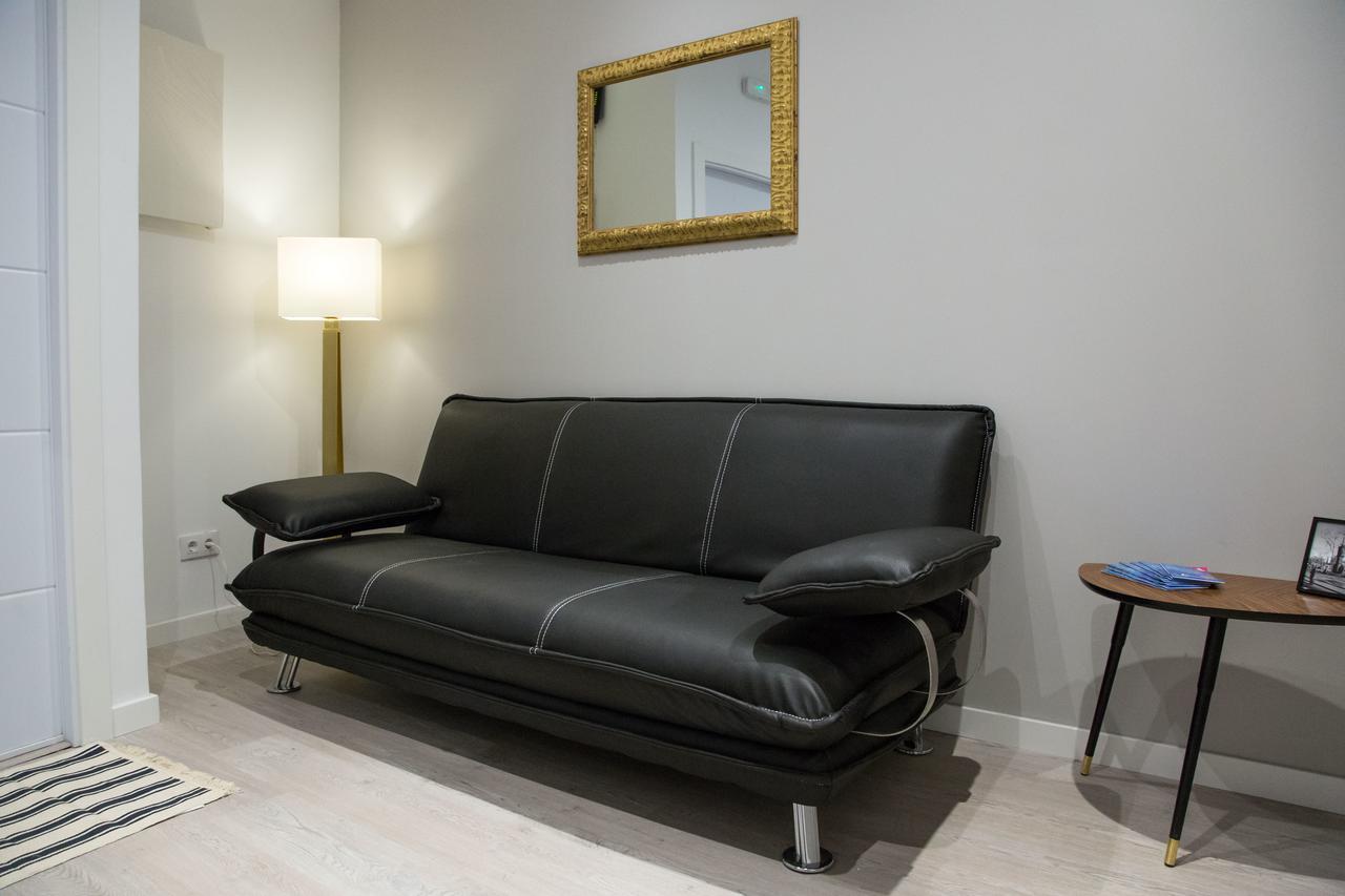 Hotel Fira Basic L'Hospitalet de Llobregat Esterno foto