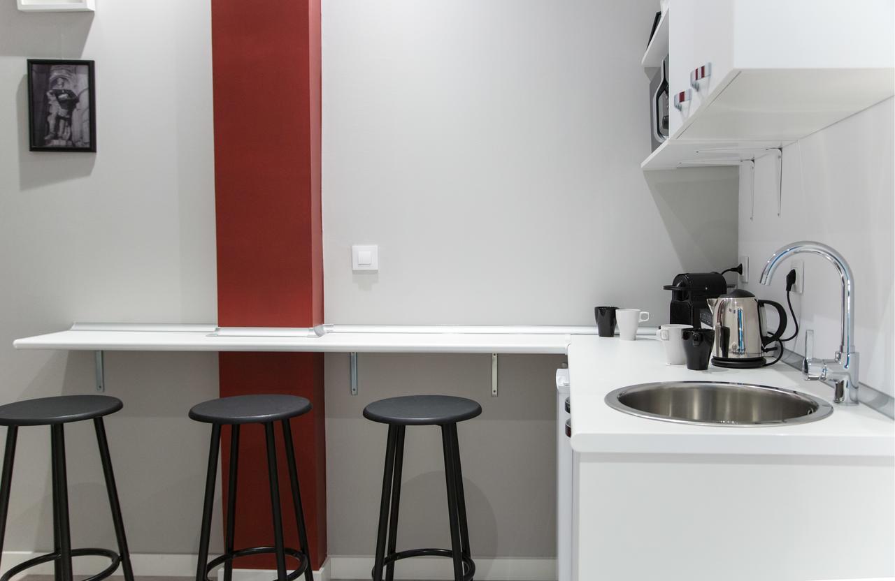 Hotel Fira Basic L'Hospitalet de Llobregat Esterno foto