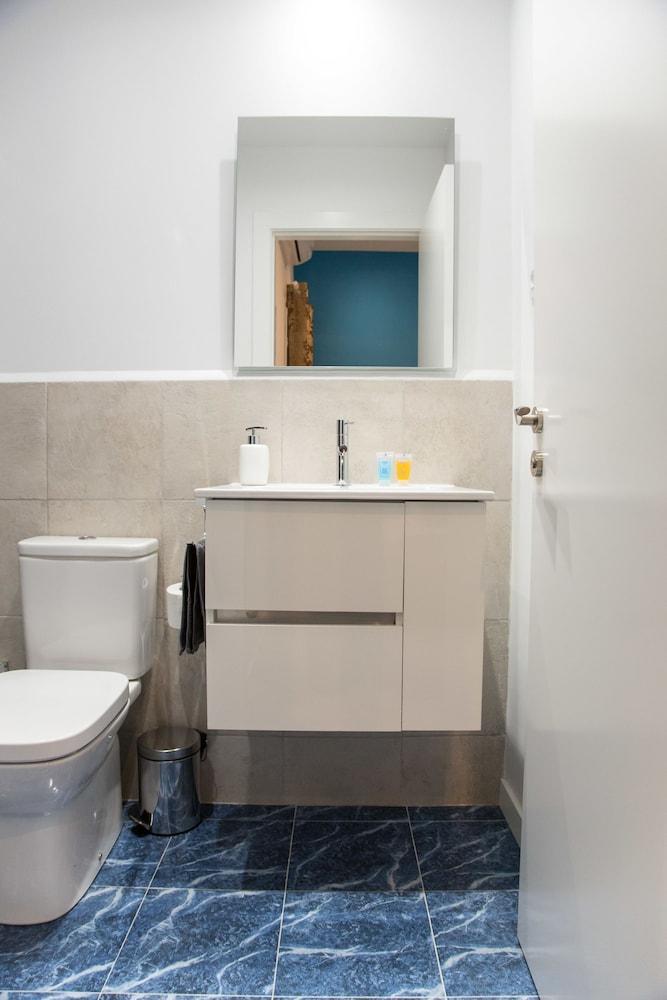 Hotel Fira Basic L'Hospitalet de Llobregat Esterno foto