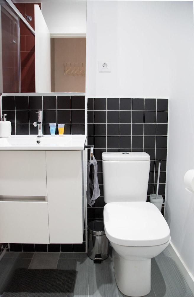 Hotel Fira Basic L'Hospitalet de Llobregat Esterno foto